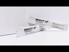 환경 친화적 재활용할 수 있는 신문 샤쉐 포장과 치약을 여행하는 작은 작은 호텔