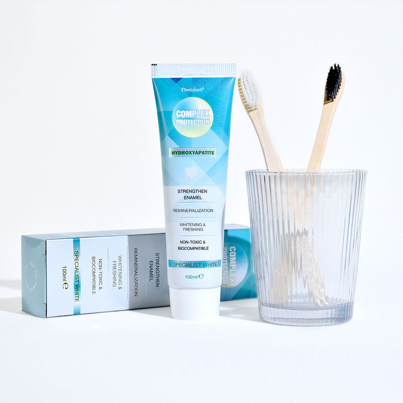 온건한 백화 효과 치아 백화 치약과 치아 칫솔 하루에 두 번 및 나트륨 피타트 성분